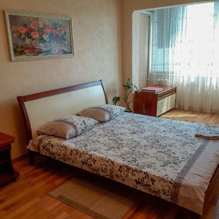 Apartment On Livoberezna Metro Station Kiev Extérieur photo