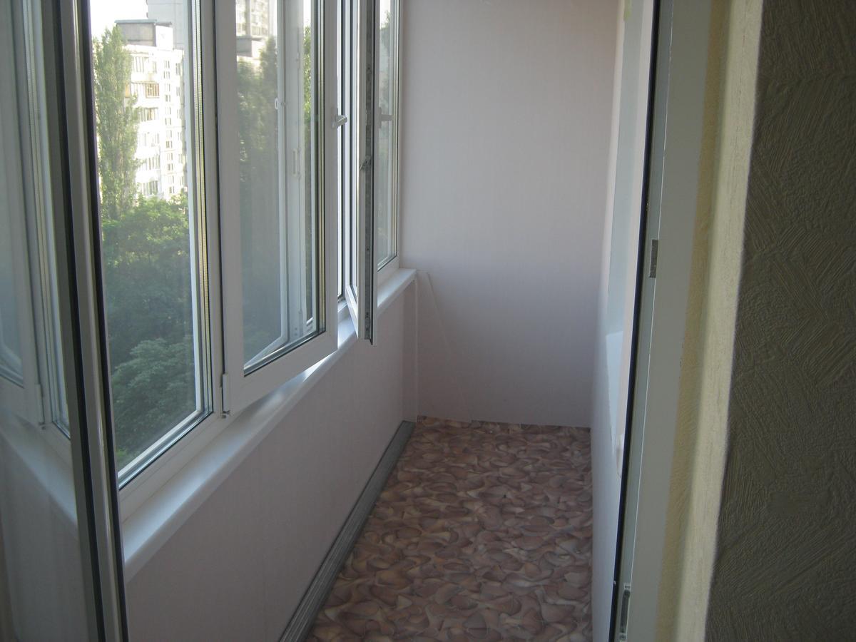 Apartment On Livoberezna Metro Station Kiev Extérieur photo