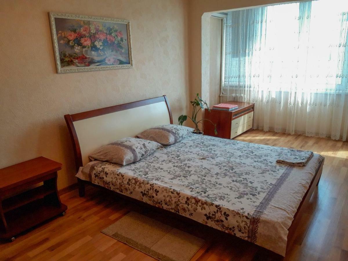 Apartment On Livoberezna Metro Station Kiev Extérieur photo